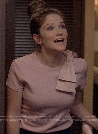 Beth's pink top with bow shoulder on Veep