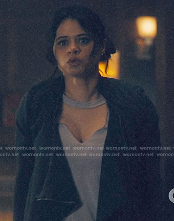 Mel's draped front jacket on Charmed