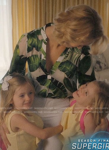 Petra's leaf print top on Jane the Virgin