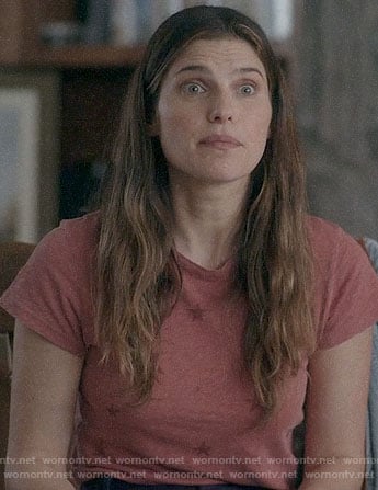 Rio's red star print tee on Bless This Mess