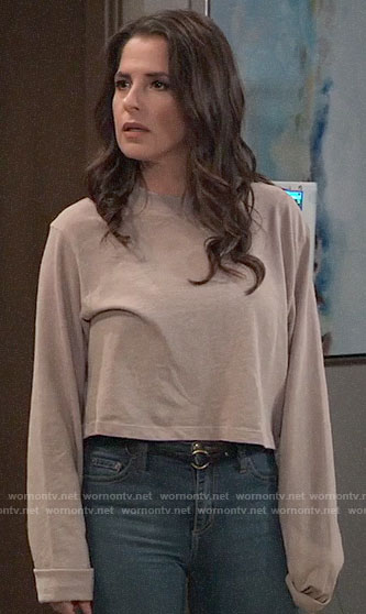 Sam's beige cropped long sleeve tee on General Hospital