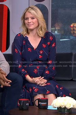 Sara's blue floral v-neck dress on GMA Strahan And Sara