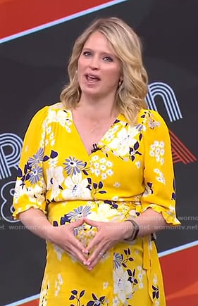 Sara's yellow floral wrap dress on GMA Strahan And Sara