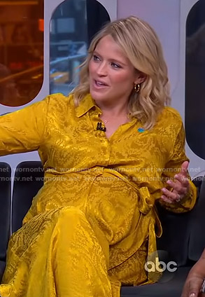 Sara's yellow jacquard shirtdress on GMA Strahan And Sara