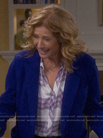 Vanessa's plaid shirt on Last Man Standing