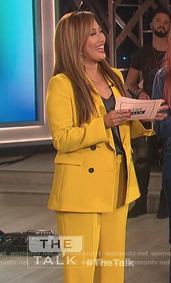 Carrie's yellow blazer and pants on The Talk