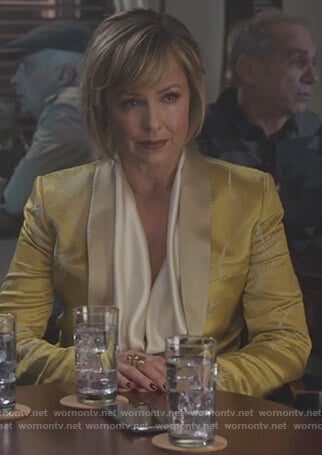 Jacqueline's yellow floral blazer on The Bold Type