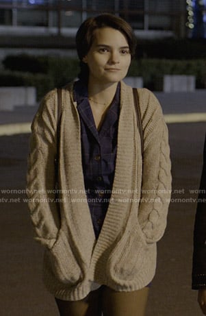 Elodie's beige cable knit cardigan on Trinkets