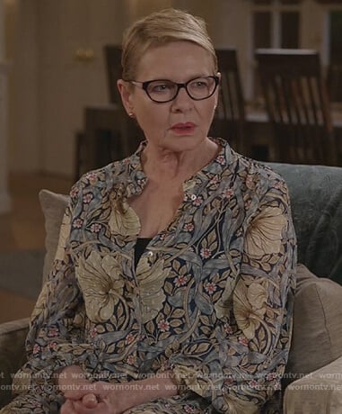 Joan's floral maxi dress on Life in Pieces