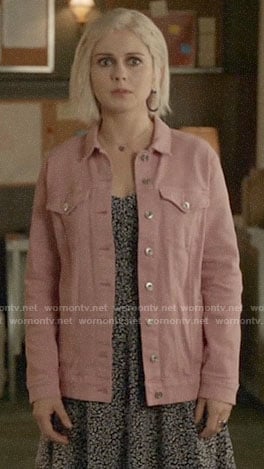 Liv's pink oversized denim jacket on iZombie
