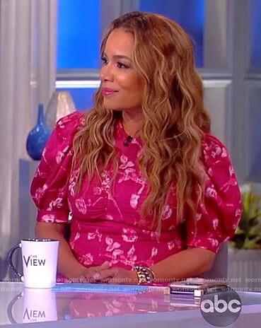 Sunny's pink floral print midi dress on The View