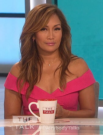 Carrie's pink off shoulder dress on The Talk