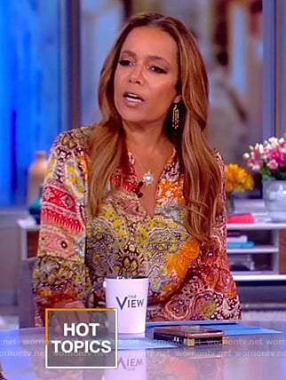 Sunny's printed tie waist jumpsuit on The View