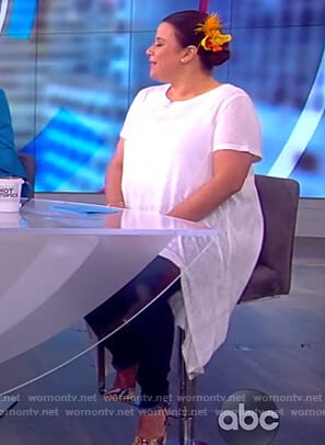 Ana's white high low top on The View