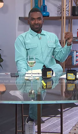 Justin's teal shirt and pants on E! News Daily Pop
