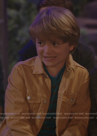 Finn's beige denim jacket on Bunkd