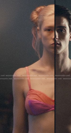 Jules's pink and orange colorblock bra on Euphoria