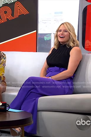 Sara's black top and purple pants on GMA Strahan And Sara