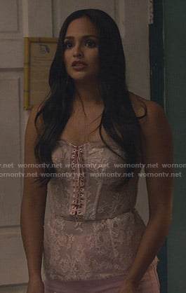 Carolina's pink lace-up corset on Grand Hotel