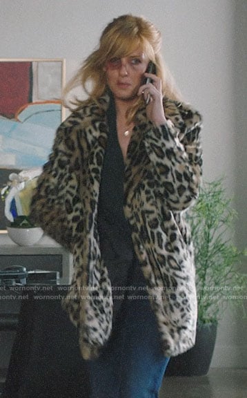 Beth's leopard fur coat on Yellowstone