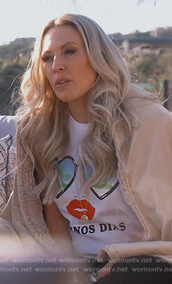 Braunwyn's white Beuenos Dias print tee on The Real Housewives of Orange County