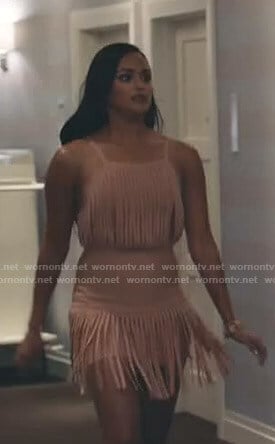 Carolina's pink fringed dress on Grand Hotel