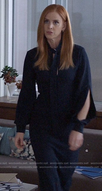 Donna's navy split sleeve dress with buckled neck on Suits