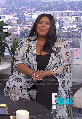 Nina's floral silk robe on E! News