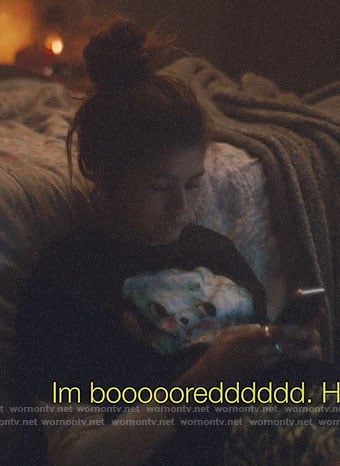 Rue's teddy bear t-shirt on Euphoria