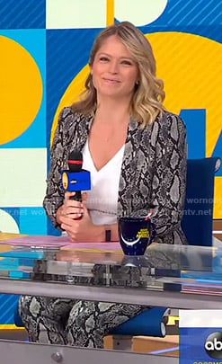 Sara's snake print suit on Good Morning America