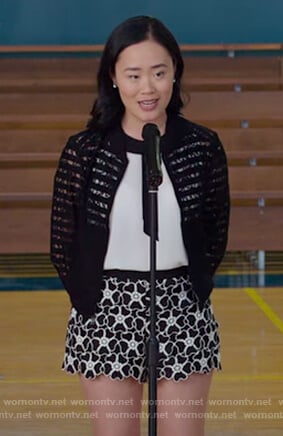 Courtney's black and white floral shorts on 13 Reasons Why