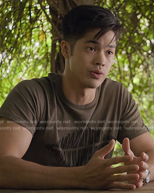 Zach's khaki printed tee on 13 Reasons Why