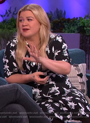 Kelly's floral print mini dress on The Kelly Clarkson Show