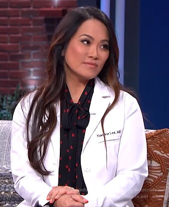 Sandra Lee's black heart print blouse on The Kelly Clarkson Show
