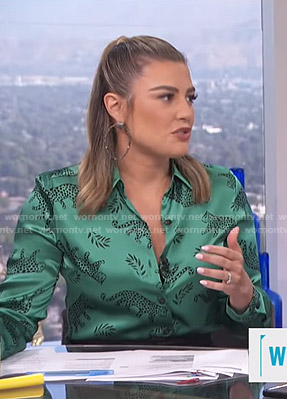 Carissa's green cheetah print blouse on E! News Daily Pop