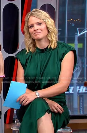 Sara's green ruched satin dress on GMA Strahan Sara And Keke
