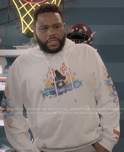 Andre's white graphic print hoodie on Black-ish