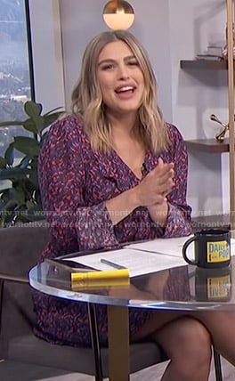 Carissa's purple printed ruffled dress on E! News