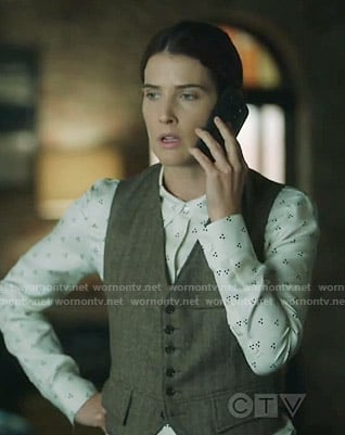 Dex's white dot print shirt on Stumptown