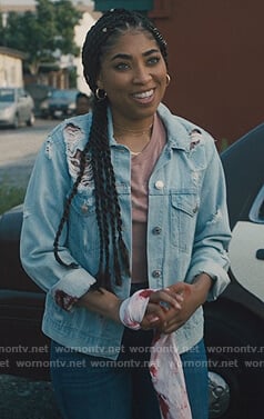Peri's distressed denim jacket and print tee on Light as a Feather