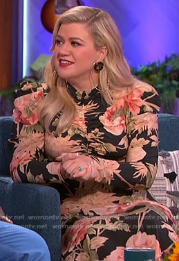 Kelly's floral print ruched dress on The Kelly Clarkson Show