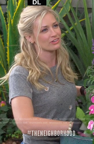 Gemma's grey daisy tee on The Neighborhood