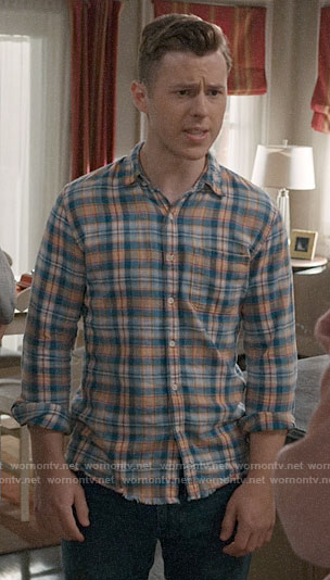 Luke's plaid shirt on Modern Family