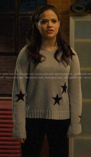 Maggie's grey star print sweater on Charmed