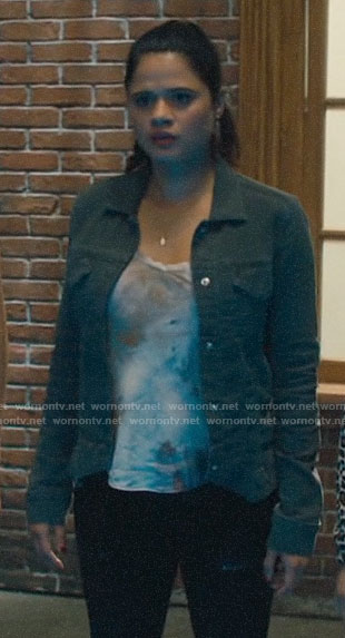 Mel's tie dye top and grey jacket on Charmed