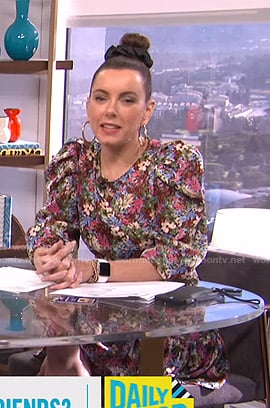 Melanie's floral puff sleeve dress on E! News Daily Pop
