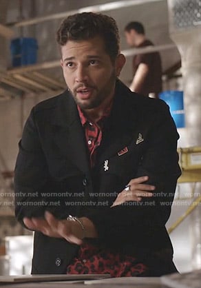 Sam's red leopard print shirt and blazer on Dynasty