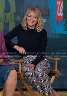 Sara's grey plaid pants on GMA Strahan Sara And Keke