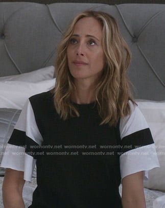 Teddy's black and white t-shirt dress on Greys Anatomy
