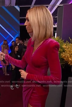 Giuliana's pink velvet gown at the 2019 E! People's Choice Awards